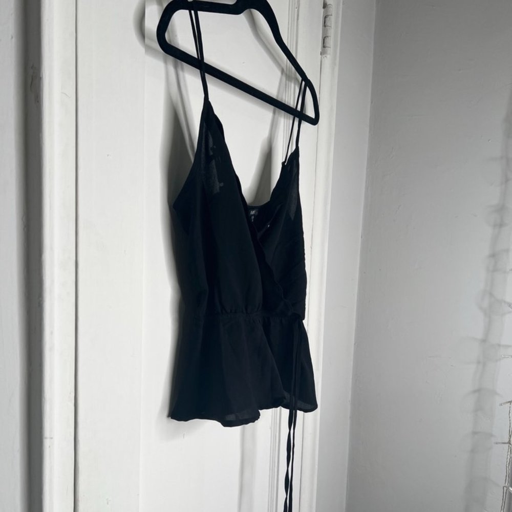 Iris Basic Black Short Camisole